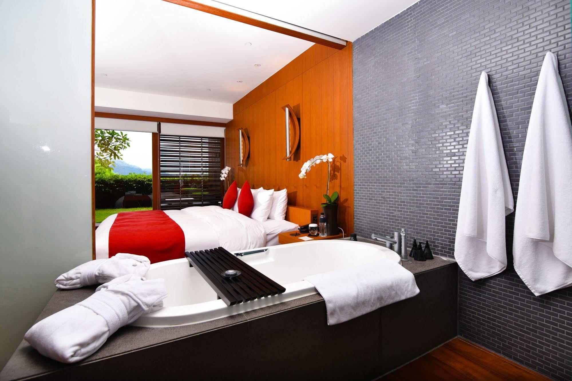 The Lalu Hotel Yuchi Exterior photo